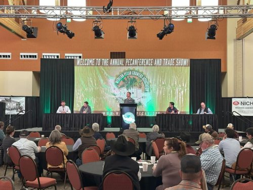 Growers panel focusing on remaining profitable with high production expenses. 